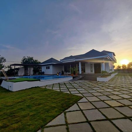 V R Farms Exotic Villa Venkatāpur Dış mekan fotoğraf