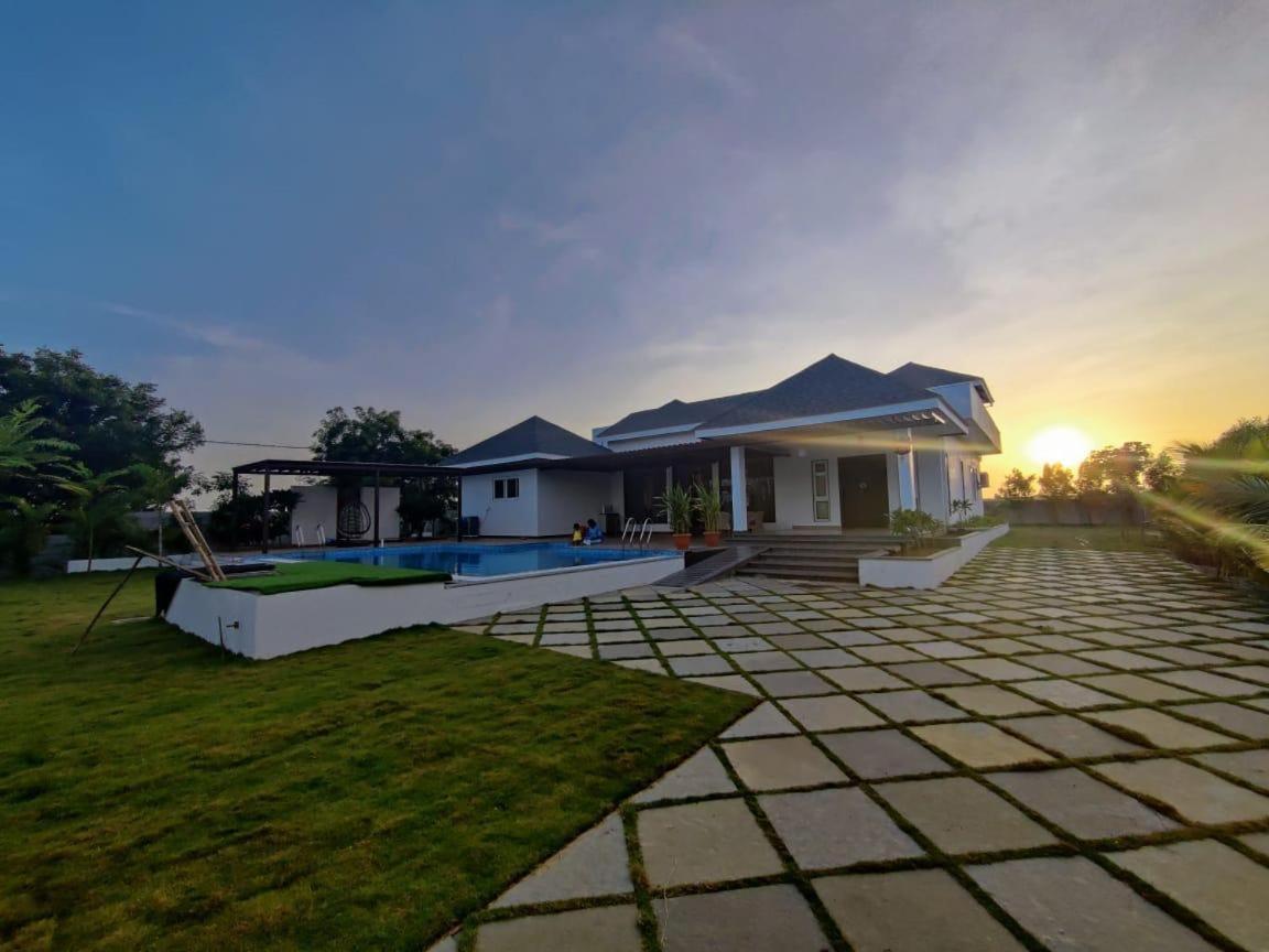 V R Farms Exotic Villa Venkatāpur Dış mekan fotoğraf